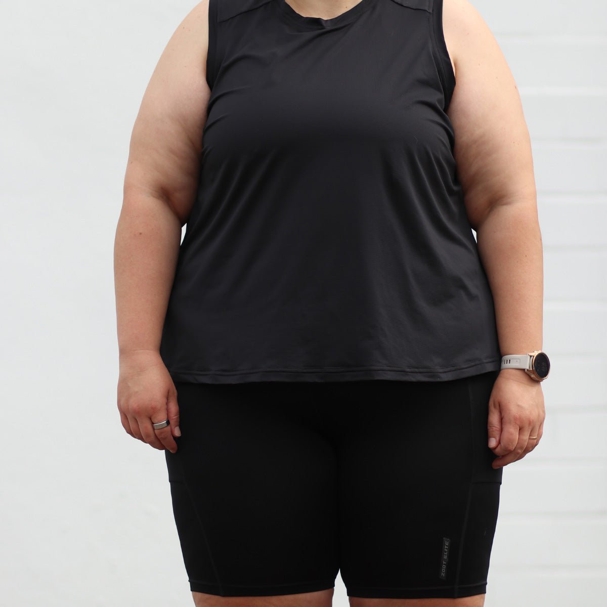 Zoot Sports RUN BOTTOMS Women's Athena Elite Run 8" Pulse Short - Jet Black