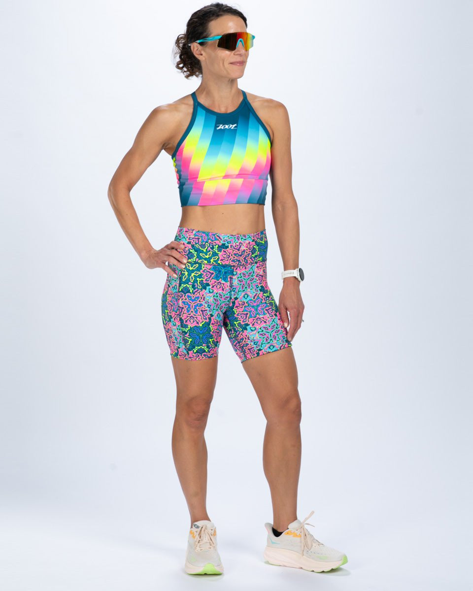 Zoot Sports RUN BOTTOMS Women's Ltd Run 6" Pulse High-Rise Short - Costa Del Sol