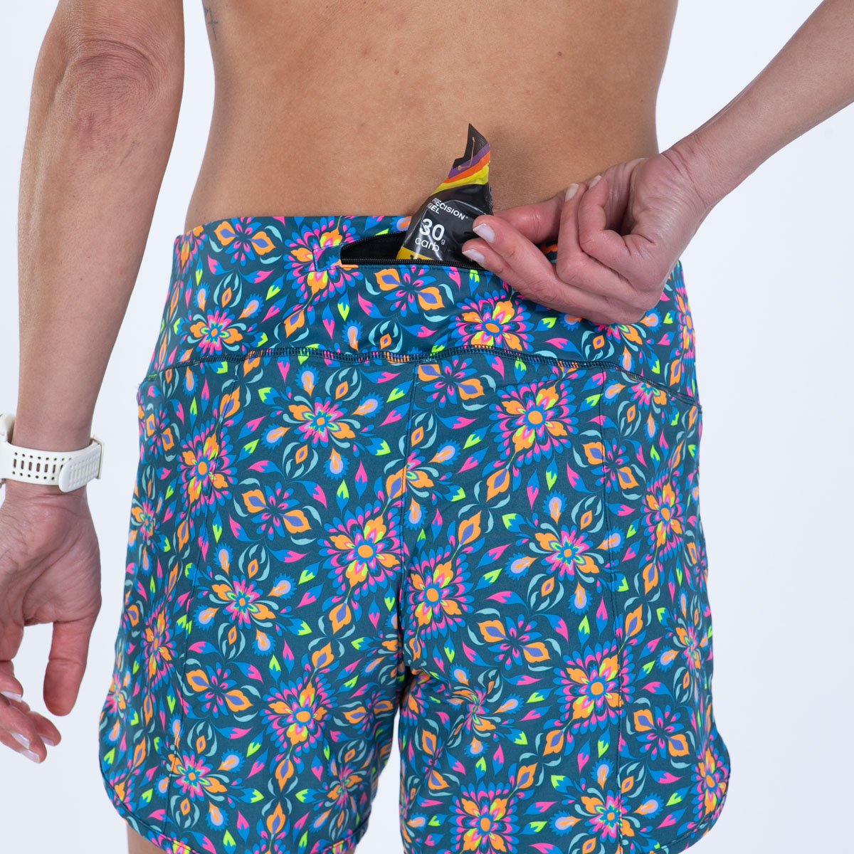 Zoot Sports RUN BOTTOMS Women's Ltd Run 6" Short - Kaleidoscope