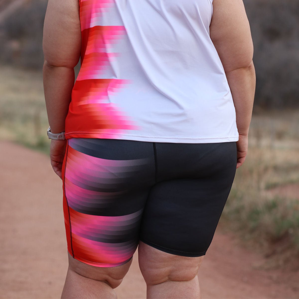 Zoot Sports RUN BOTTOMS Women's Ltd Run Athena 8" Pulse Short - Yo Yo Yo