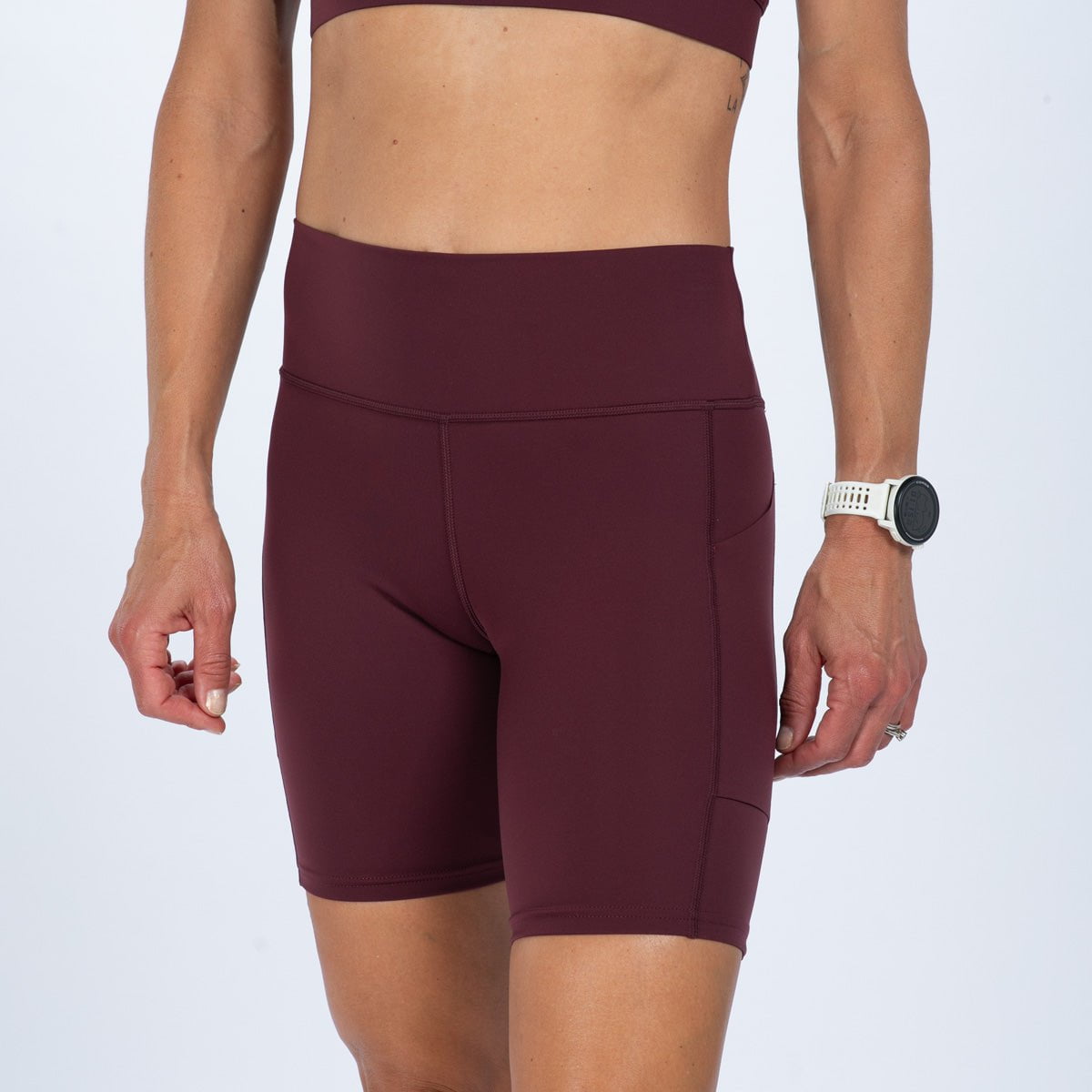 Zoot Sports RUN BOTTOMS Women's Elite Run 8" High-Rise Short - Burgundy