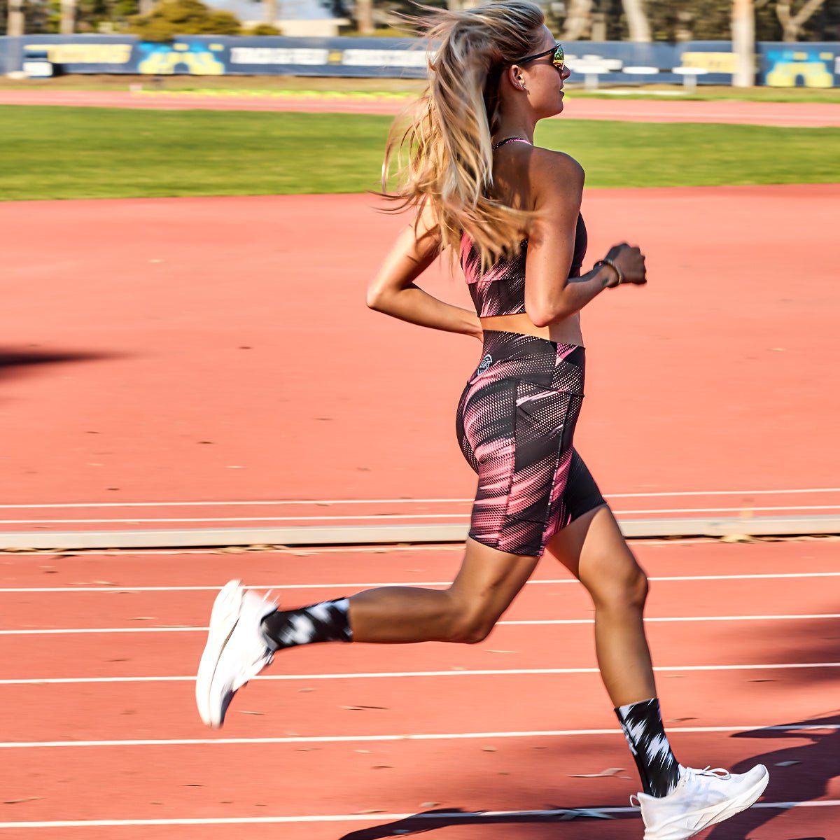 Zoot Sports RUN BOTTOMS Women's Ltd Run 6" Pulse High-Rise Short - DriftSPEED