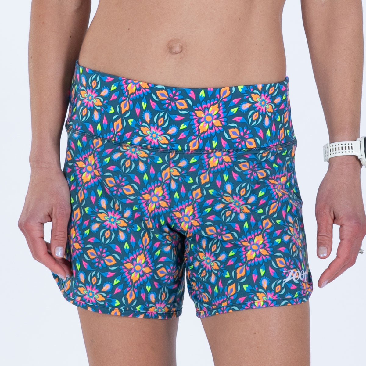 Zoot Sports RUN BOTTOMS Women's Ltd Run 6" Short - Kaleidoscope
