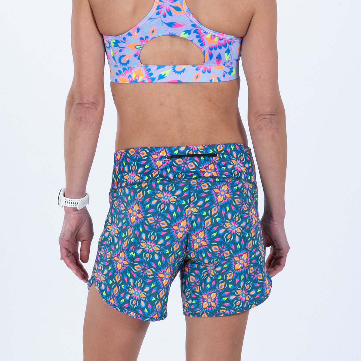 Zoot Sports RUN BOTTOMS Women's Ltd Run 6" Short - Kaleidoscope