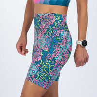 Zoot Sports RUN BOTTOMS Women's Ltd Run 8" Pulse High-Rise Short - Costa Del Sol