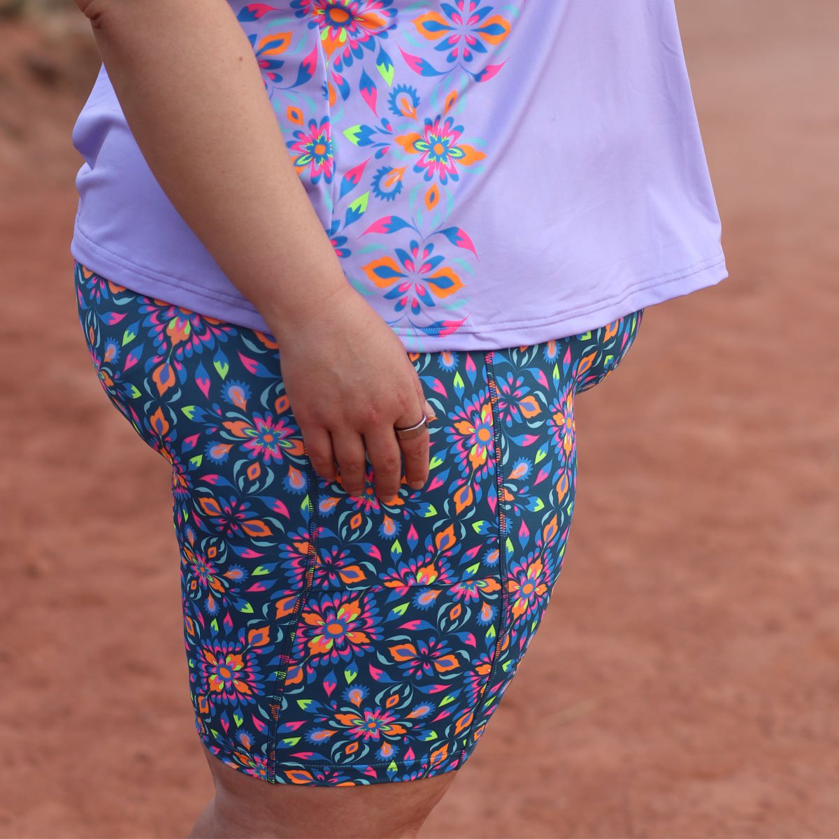 Zoot Sports RUN BOTTOMS Women's Ltd Run Athena 8" Pulse Short - Kaleidoscope