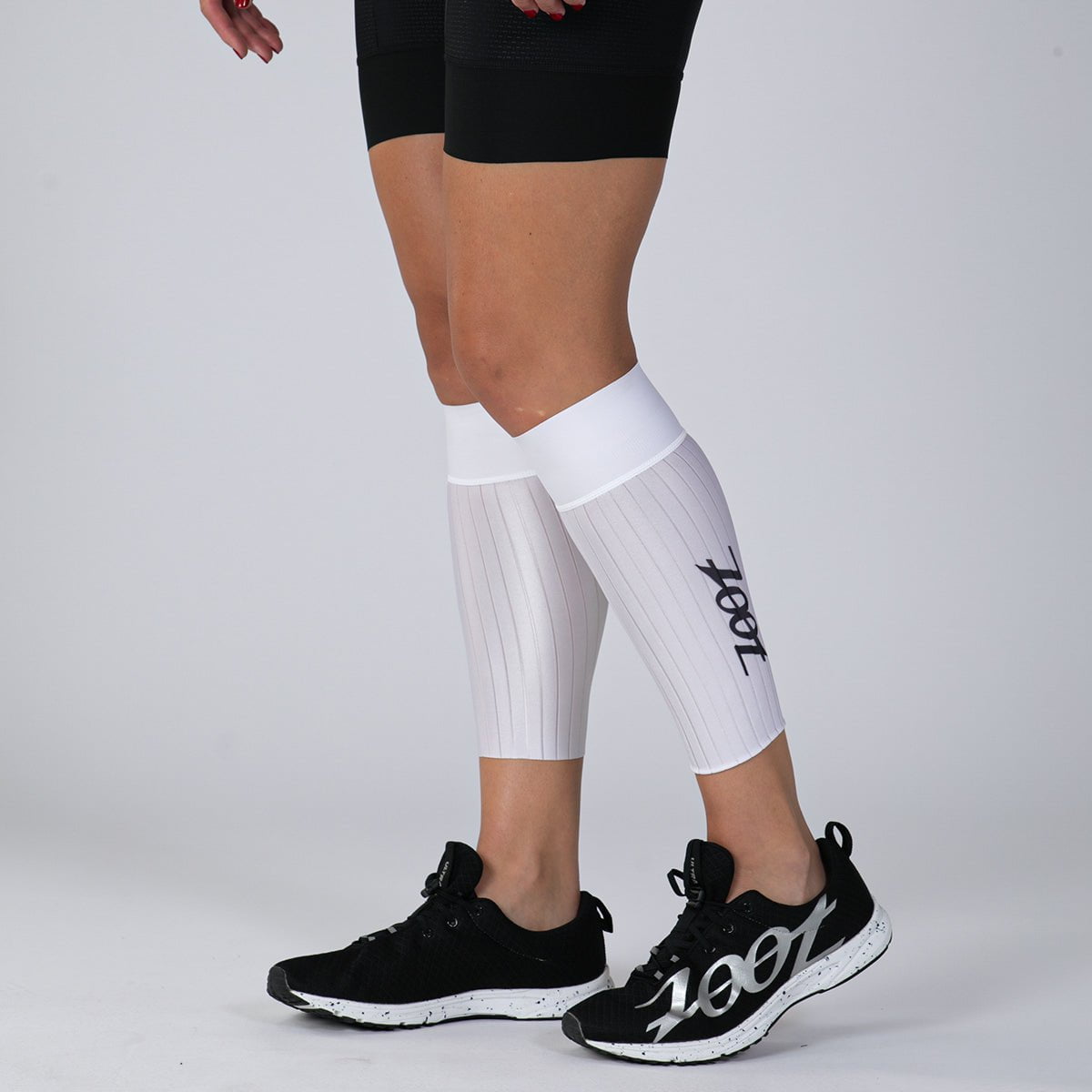 Zoot Sports SOCKS Unisex Elite Aero Calf Sleeves - White