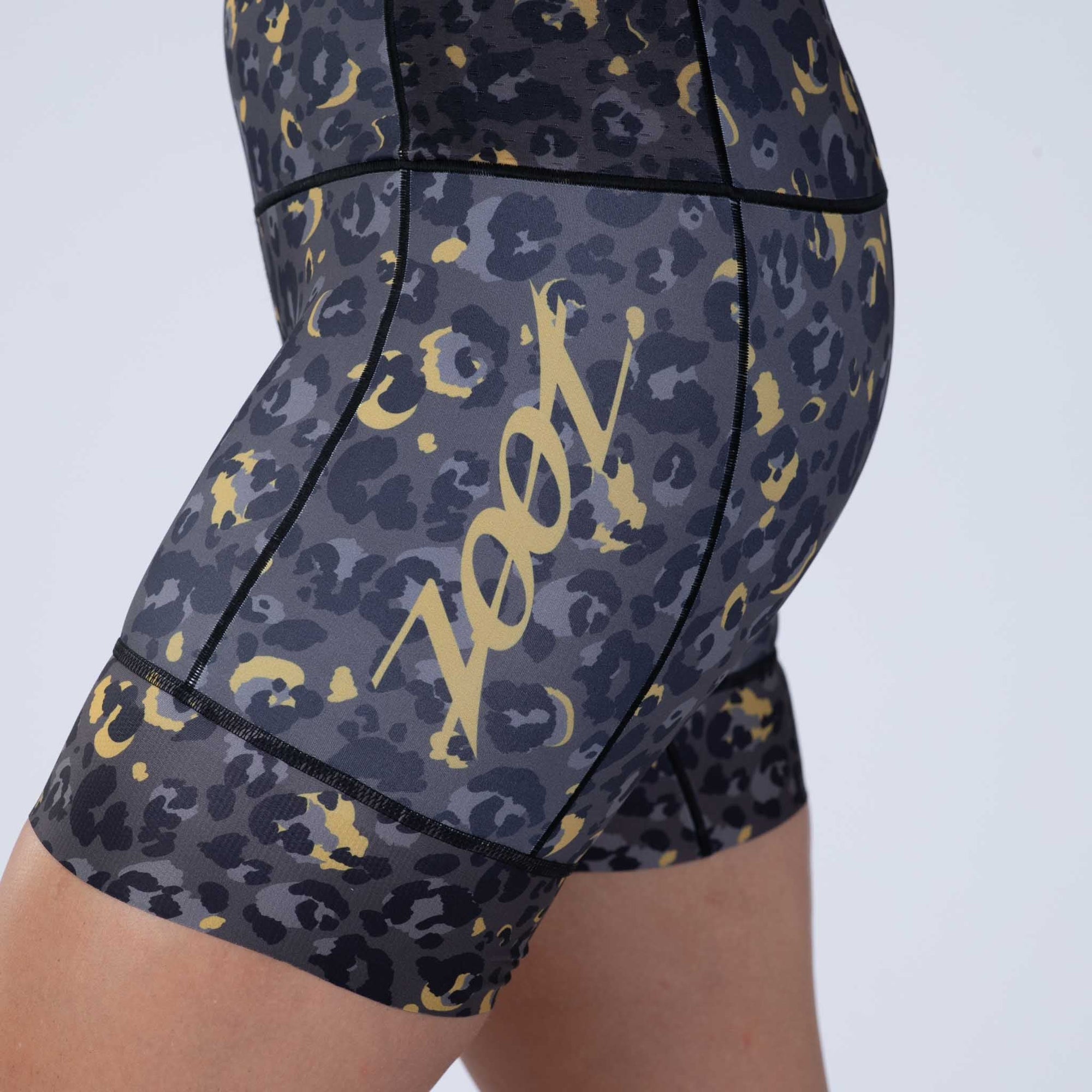 Zoot Sports TRI SHORTS Women's Ltd Tri 6" Short - Cheetah