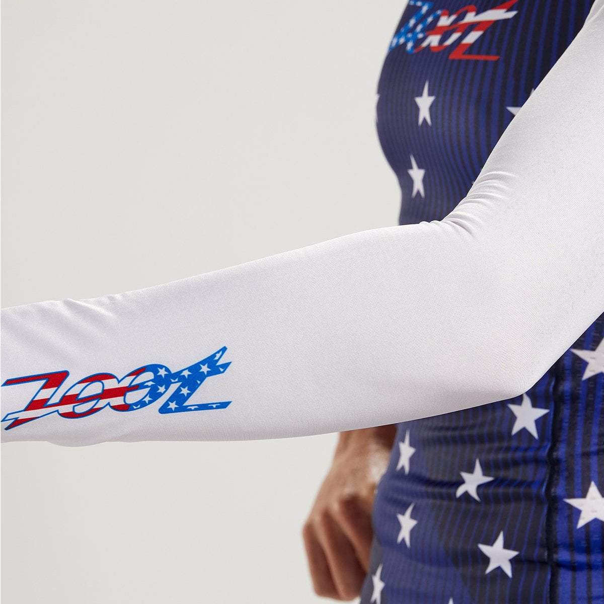 Zoot Sports ARM COOLERS UNISEX LTD ARM COOLERS - STARS & STRIPES