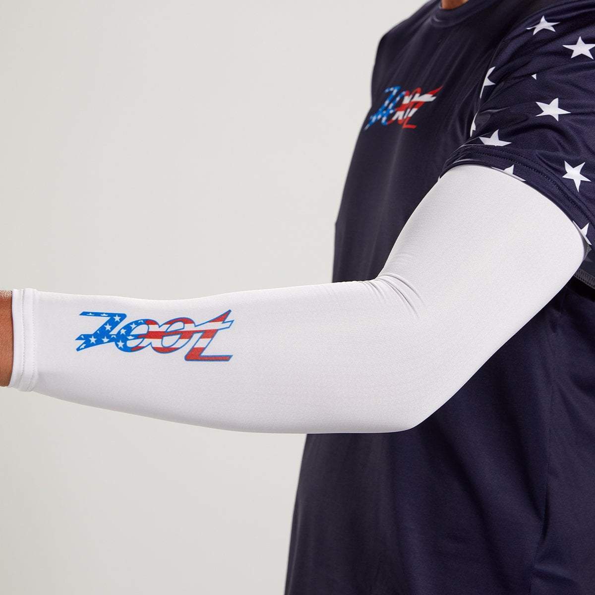 Zoot Sports ARM COOLERS UNISEX LTD ARM COOLERS - STARS & STRIPES