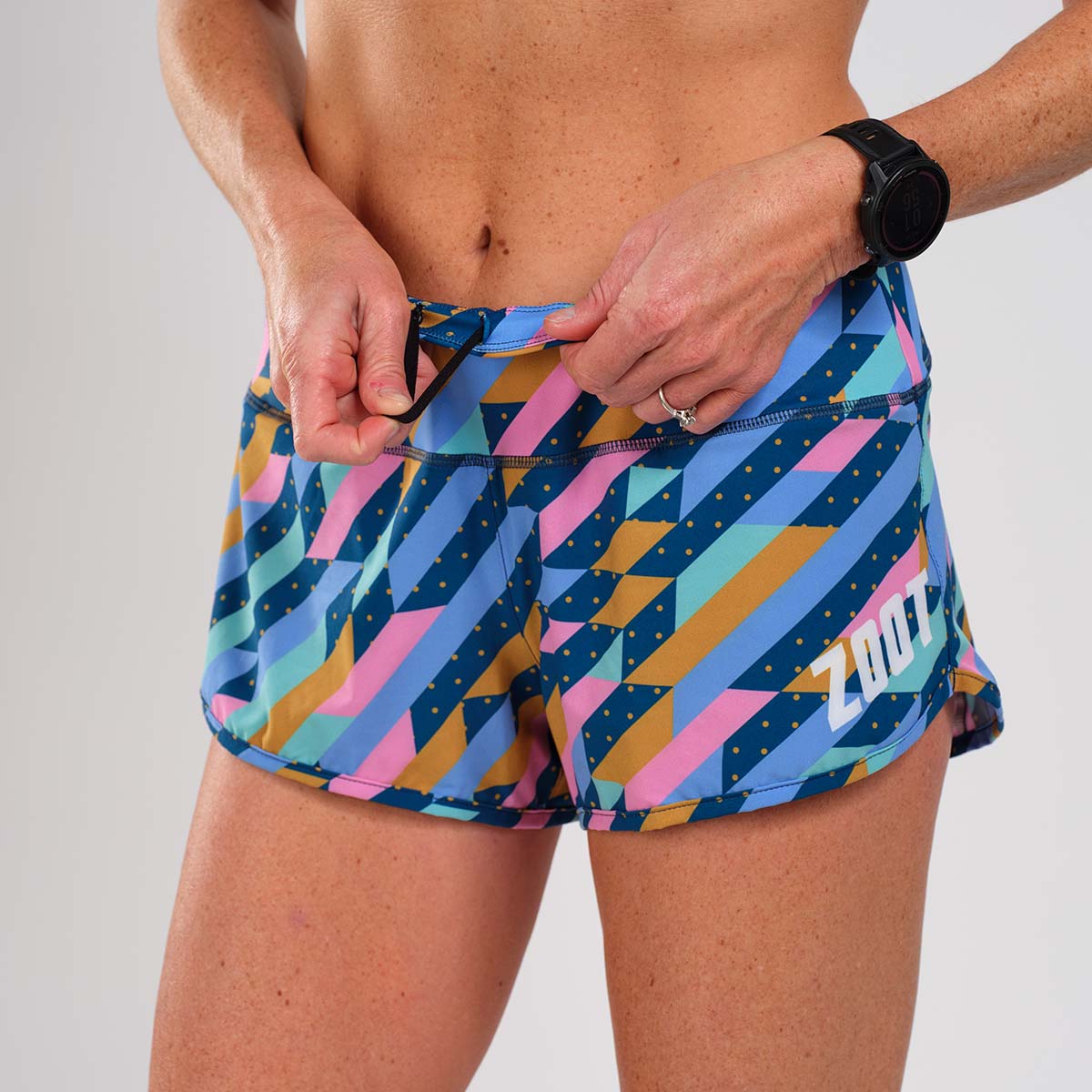 Zoot Sports RUN BOTTOMS Women's LTD Run 3" Short - Unbreakable