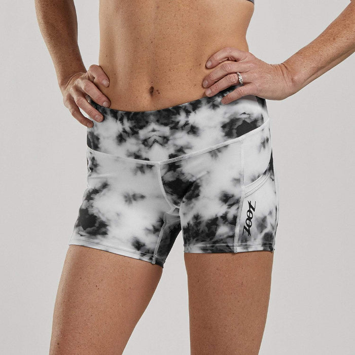 Zoot Sports RUN BOTTOMS WOMENS LTD RUN PULSE SHORT - BLACK TIE DYE