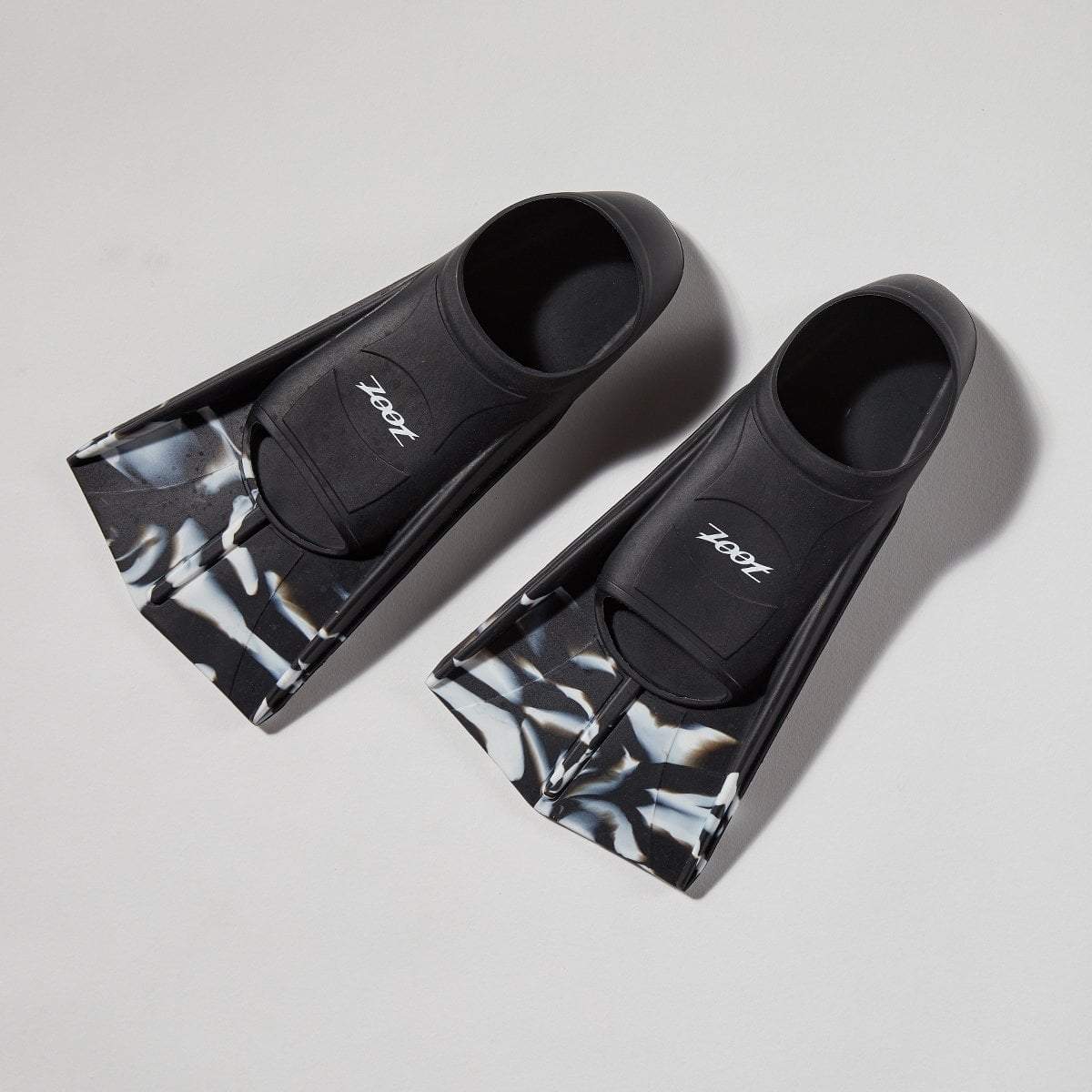 Zoot Sports SWIM ACCESSORIES ULTRA SWIM FINS - BLACK/WHITE